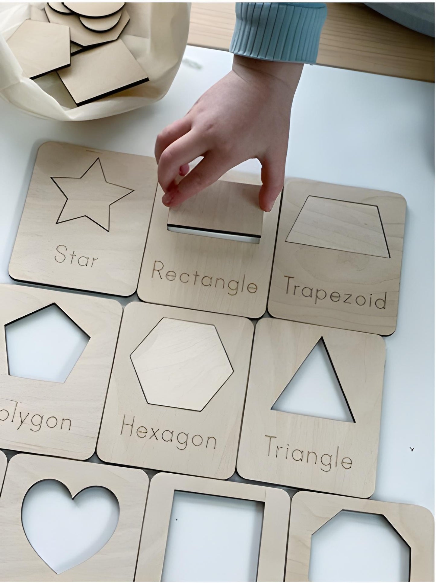 Basic geometric shapes puzzle